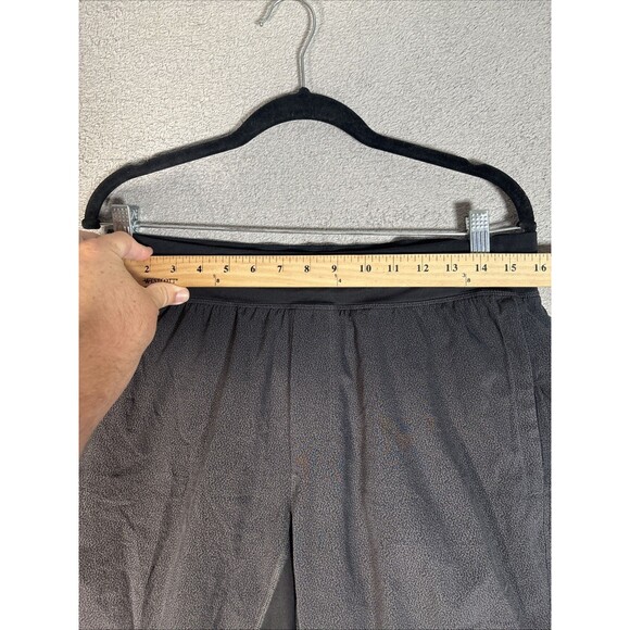 Lululemon Shorts Men’s Size 32" Waist Pace Breaker Black Gray Crackle - Picture 4 of 16
